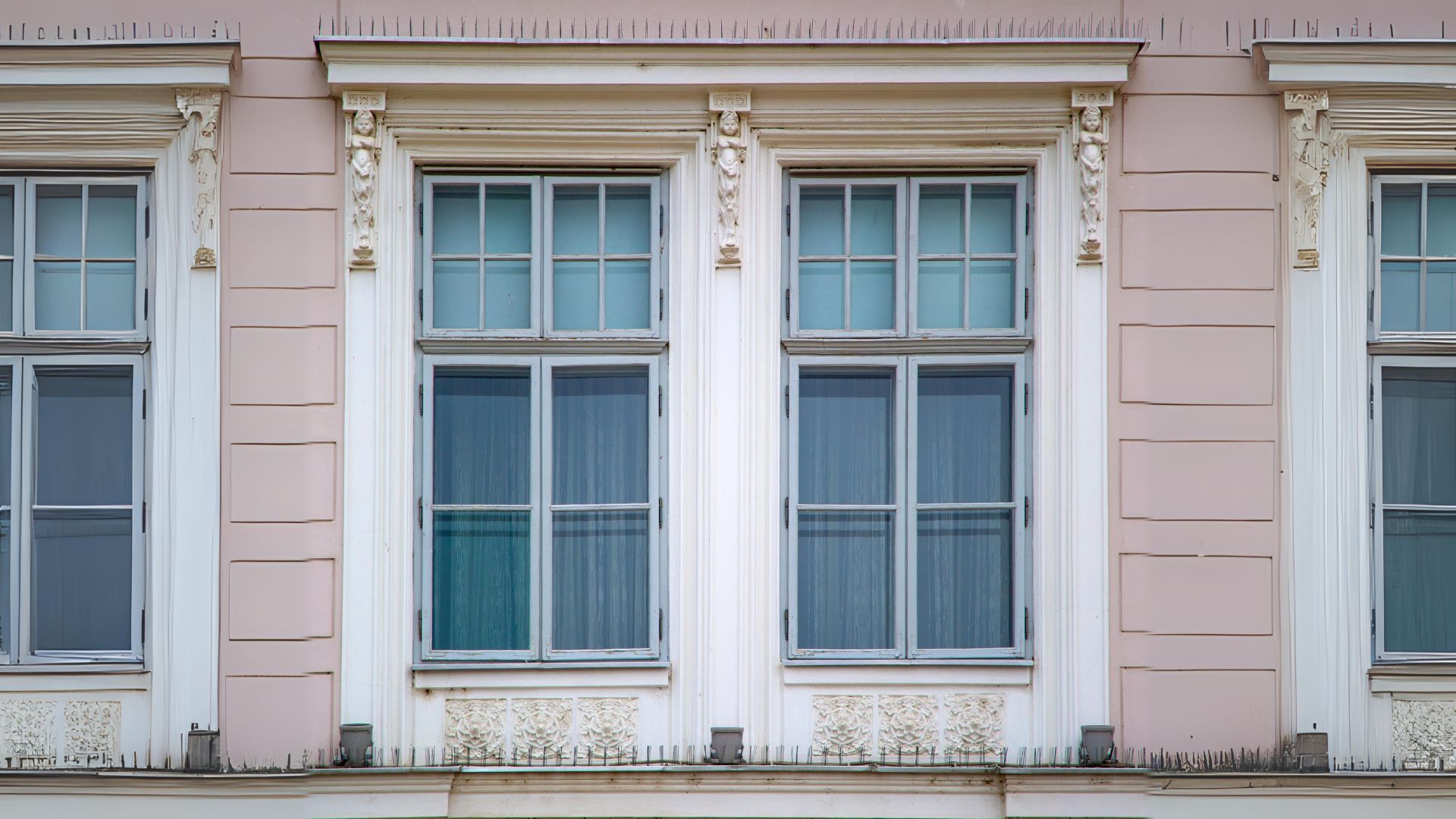 Fenêtre ancienne en bois : charme, authenticité et patrimoine